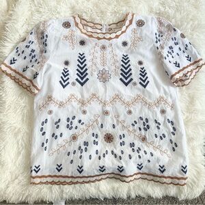 Main Strip White Embroidered Short Sleeve Top with Navy and Tan Accents